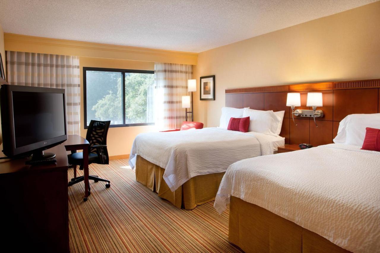 Courtyard Sacramento Airport Natomas Hotel Exterior foto