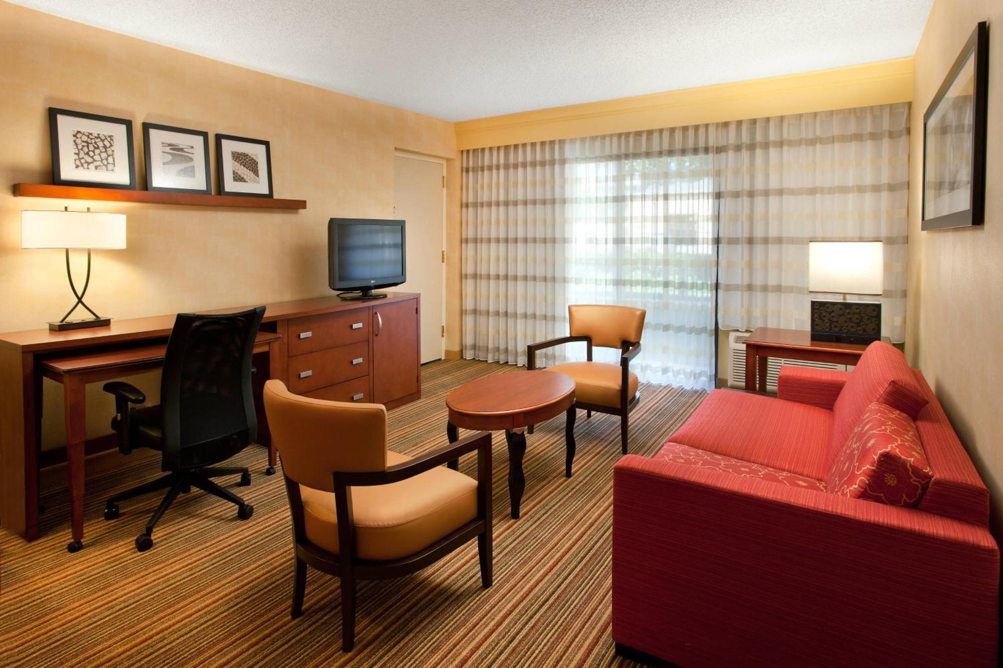 Courtyard Sacramento Airport Natomas Hotel Exterior foto
