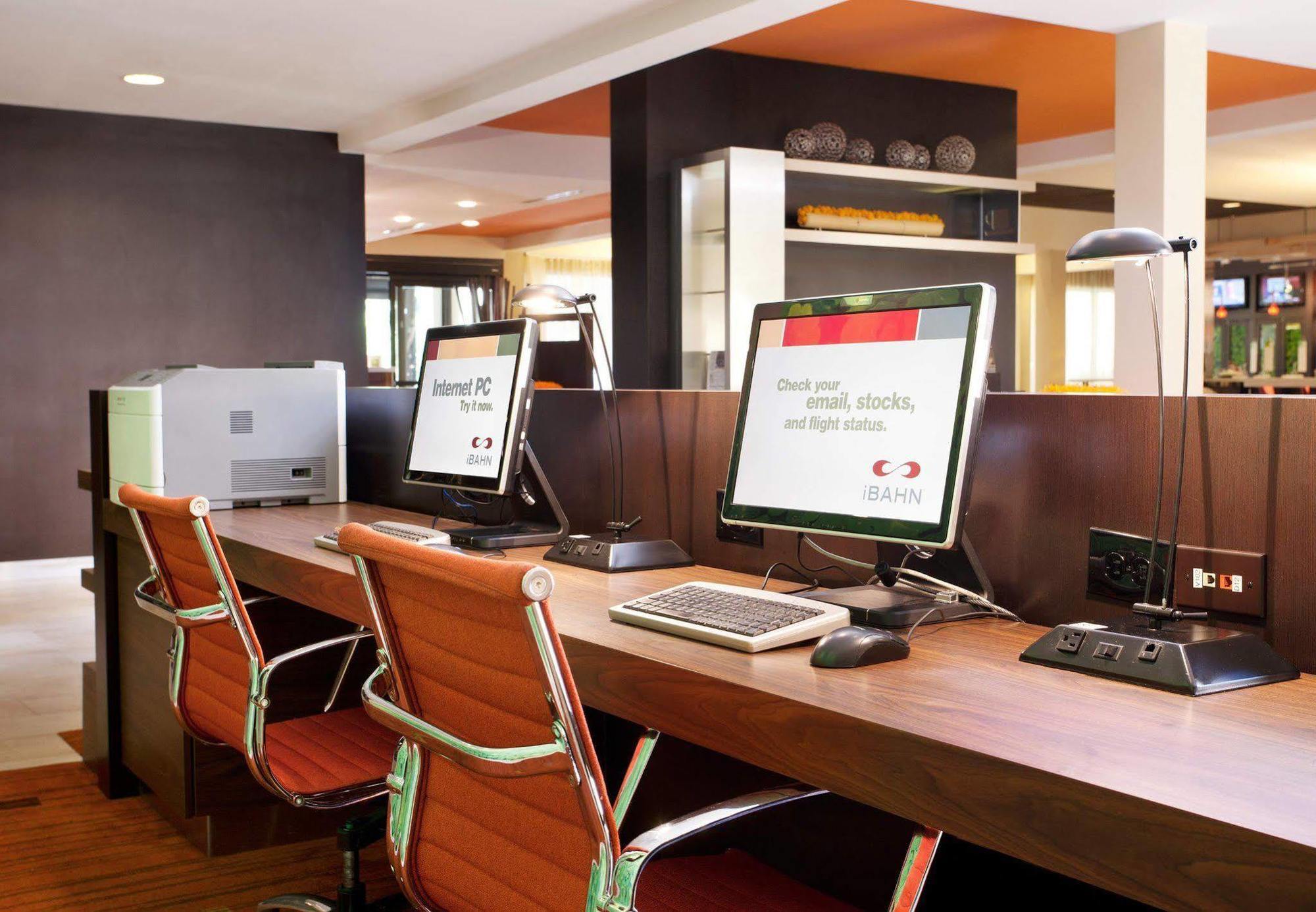 Courtyard Sacramento Airport Natomas Hotel Exterior foto